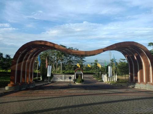 Penginapan Gor Ken Arok kota malang jawa timur bisa 5-10 orang
