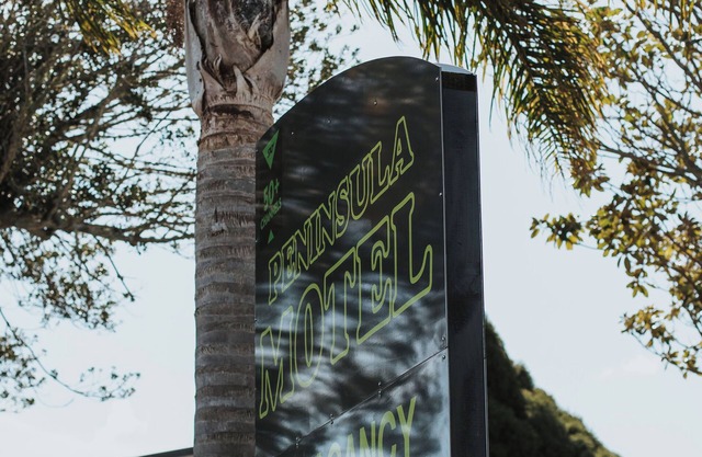 Peninsula Motel