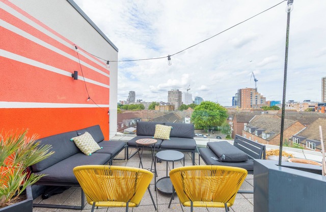 Penthouse Large Private Balcony Battersea