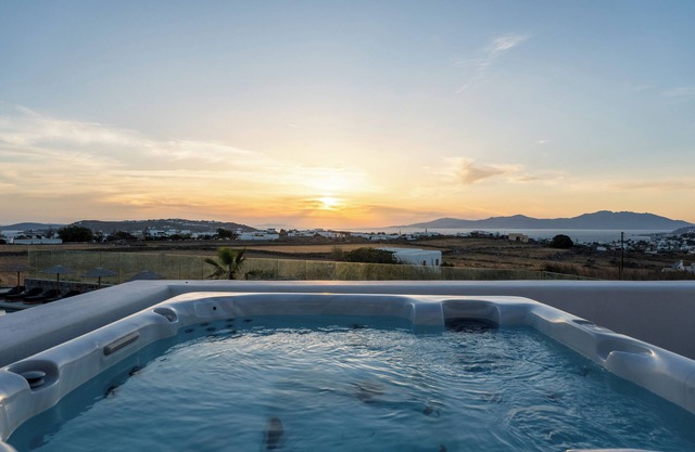 Penthouse Suite with Breakfast at Regency Sunset Suites | Suite E (epsilon)