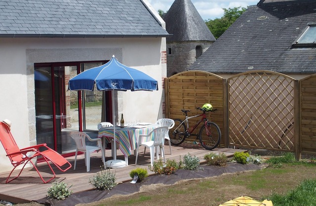 PENTY RENOVATED NEW IN AN OLD FARM - NEAR QUIMPER