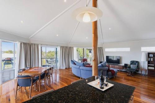 Peppy Harmony House Coastal Calm on Geographe Bay