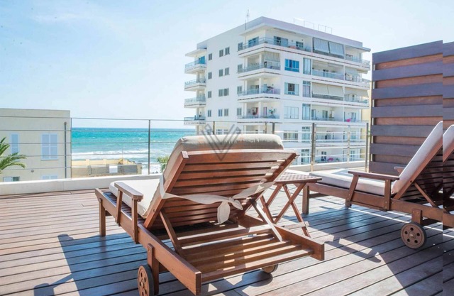 Peral de Son Baulo, holiday villa with sea views