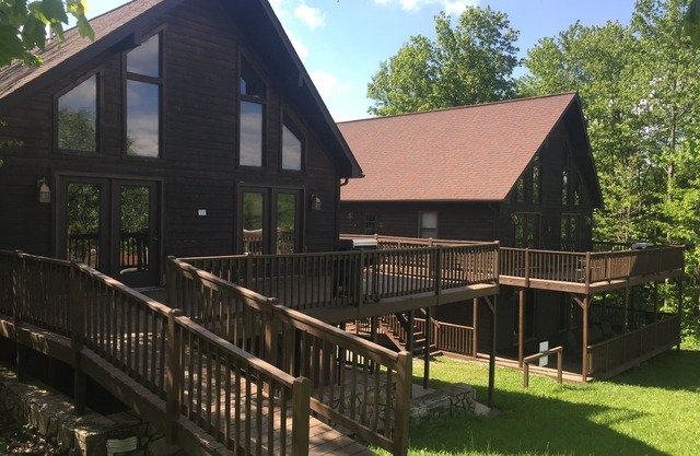 Perfect family space. Lots of room. Easy drive to New River Gorge National Park.