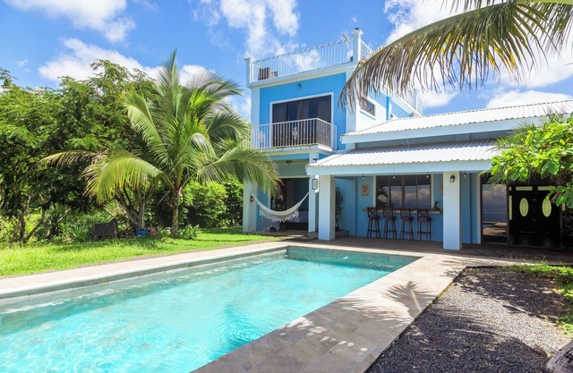 Perfect getaway from the airport to the Pacific coast and Guanacaste region.
