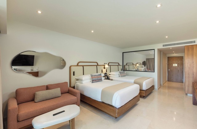 Perfect Home Base in Medano Beach! Swimming Pools, Pet-friendly, Beachfront!
