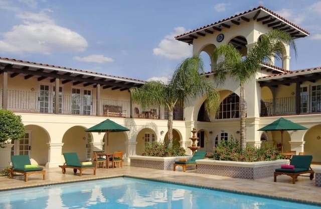 Perfect Laredo 2-Unit Stay w/Historic Style, Scenic Views & Top Dining Nearby