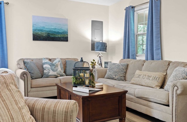 Perfect Rough River Lake Stay! Fam & Pet Friendly!