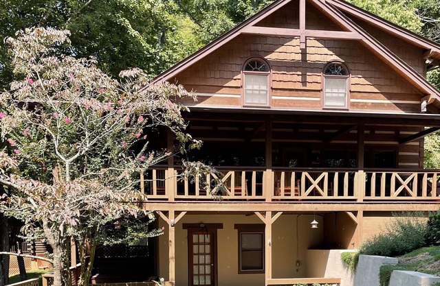 Perfect Smoky Mountain Getaway w/ all the Comforts of Home.
