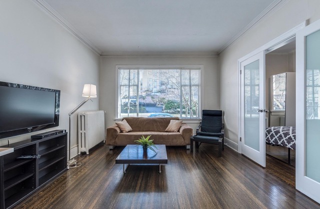 Pet Allowed Furnished 2 Bedroom @ 935 Jervis