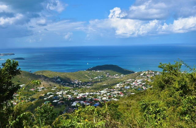 Pet-friendly Accommodation w/FREE Parking! Near Princess Juliana Airport!
