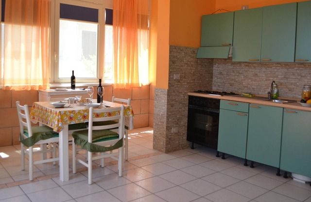 Pet-friendly Apartment Bilo per 4 a Torre Dell Orso PT02 with A/C & Balcony