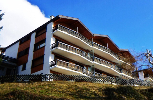 Pet-friendly apt. with mountain views