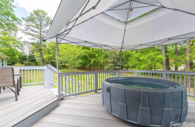 Pet-Friendly Gated Parking + Outdoor Space