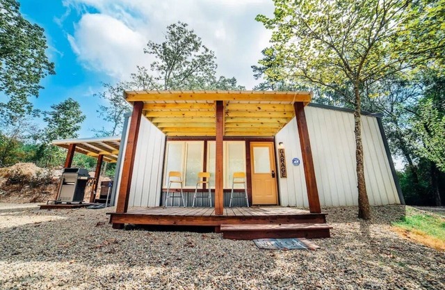 ☀️Pet friendly! 🌲New Cabin, Hot Tub, 🔥Pit, Grill