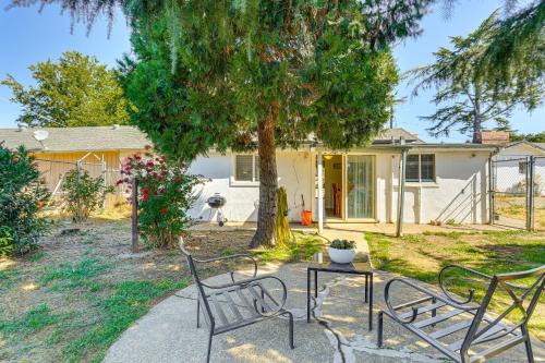 Pet-Friendly Unit with Yard Near Sacramento River!