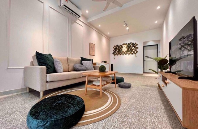 Petaling Jaya SS2 Seapark Landed House, 4BedRoom, for 12 Pax with Netflix