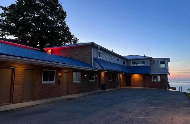 Pete's Lakefront Motel, LLC