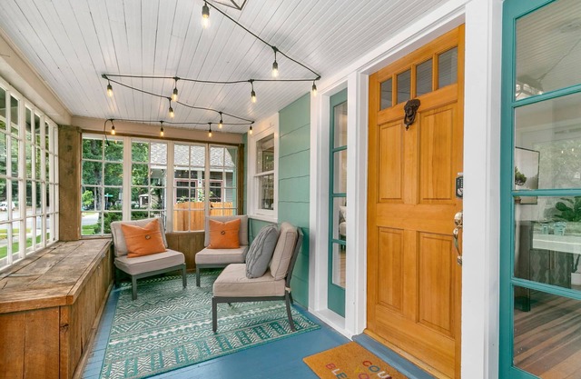 Peterson Retreat | Hot Tub, Bikes, Old Town