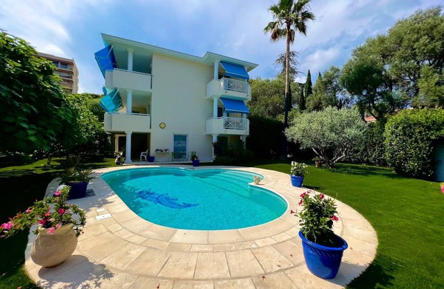 Petit Dauphin Studio Juan les Pins
