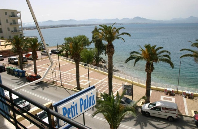 Petit Palais Hotel