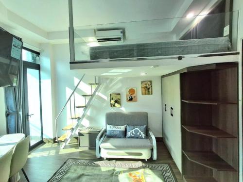 Phòng 1 ngủ đầy đủ tiện nghi , thoáng mát, yên tĩnh ngõ 12 Đào tấn , 35 Phan kế Bính