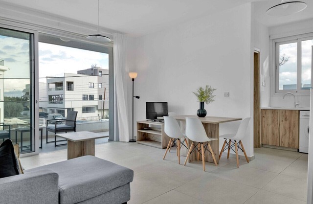 Phaedrus Living: Eolus Residences Artemis