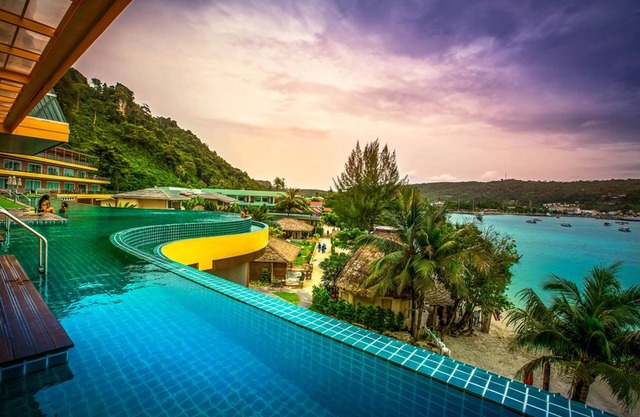 Phi Phi Cliff Beach Resort