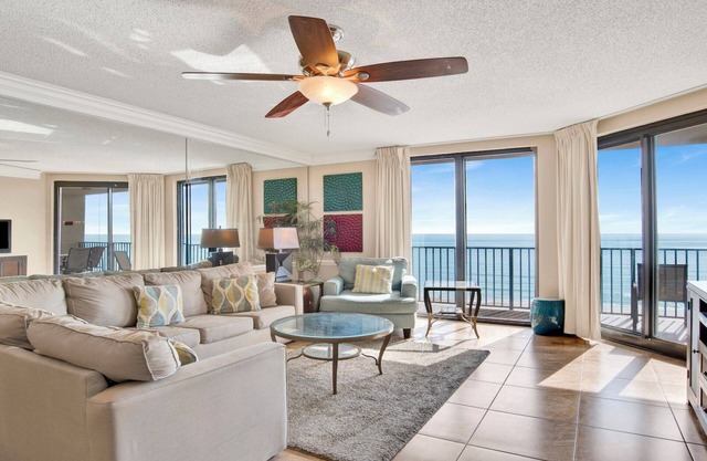 Phoenix X 3BR, Beachfront!