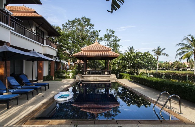 Phuket private pool 4 bedrooms villa