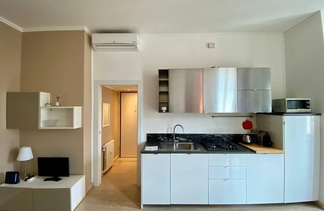 Piazzale Susa Bright Flat with Veranda