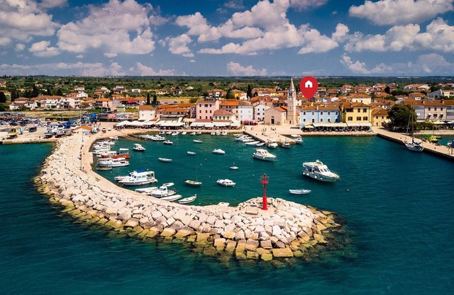 Pictoresque Fazana - City Center - House Doda