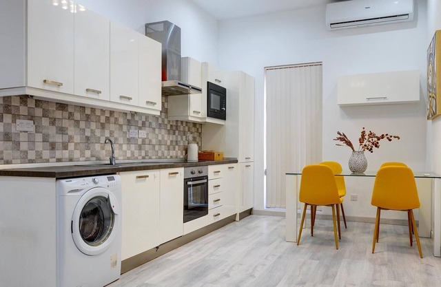 Picturesque Sliema Pad Steps From the Seafront