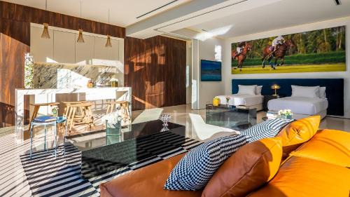 PIER 57 - 208 Best 2 BR Condo in Romantic Zone