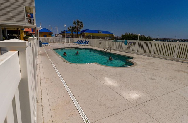 Pier Watch Villas 305