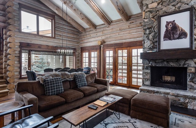 Pine Inn at Trail's End Lodge - Three Bedroom Residence with Spa #5