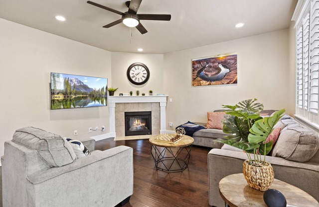 Ping pong, 4 bdrm, family friendly, AC, crib, 5 min to downtown