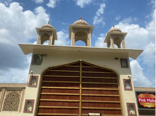 Pink Mahal Hotel & Resort