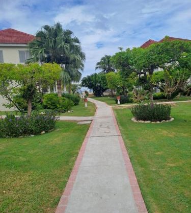 PIPERS COVE RESORTS jjc