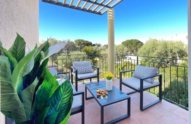 Bastidon Bord De Mer Bandol 