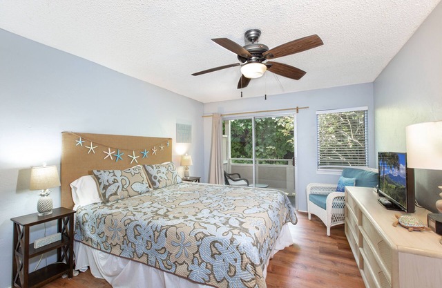 Plantation Hale Suites B6, AC, Near Beach, Shops, Restaurants