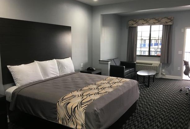Platinum Inn And Suites