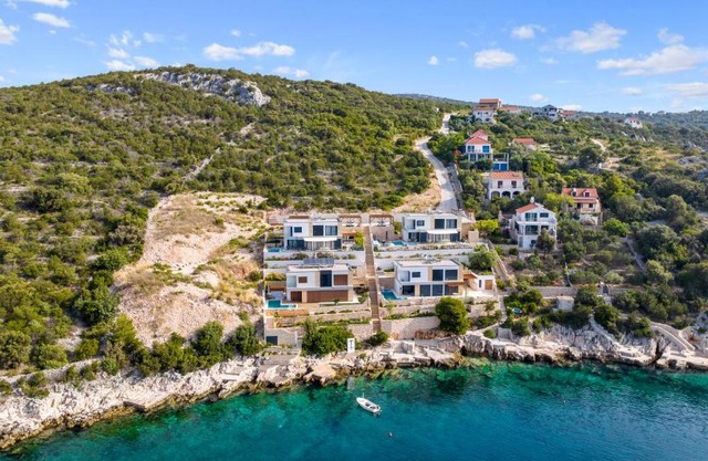 Plava Voda Luxury Villa B