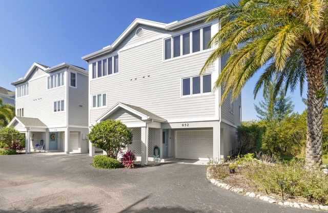 Play by Day, Unwind by Night - Cedars East #852 Pet-Friendly by RVA