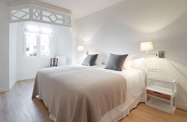 Playa de Ondarreta 4 by FeelFree Rentals
