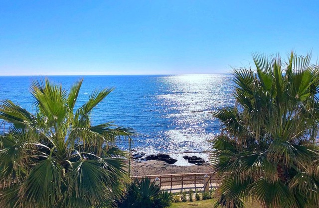 Playa Lucera Beautiful 3 bed. 2 bath front-line beach house