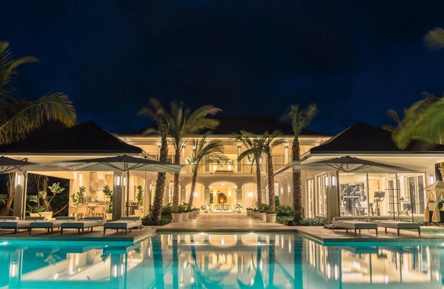 Playa Serena 19 - One of a kind mansion with full service staff, spa, and gym
