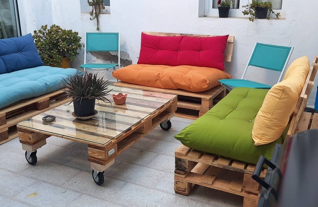 Pleasant and comfortable little house with patio