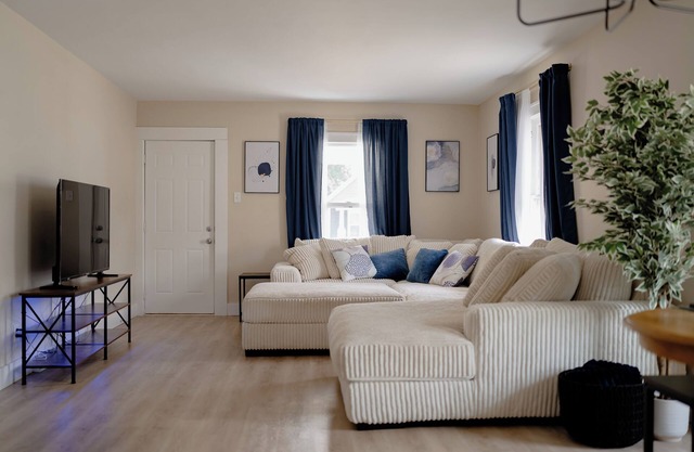 Pleasant stay on Pleasant Street!