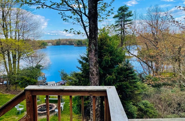 Poconos Lake House Near Ski Resort